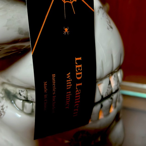 COPY - Huge Halloween Ceramic Latern w/LED Timer Orange Light w/ Metal Handle-1… - Picture 6 of 6